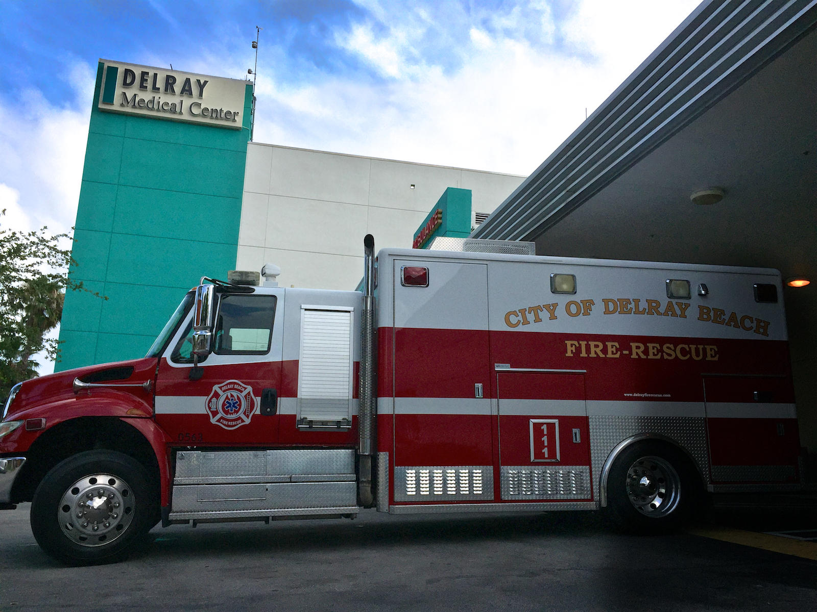 South Florida Cities To America Don T Send Your Users Here A Delray Beach Fire Rescue Team Delivers Patient To Medical Center On May 19 2017 Truck Is Comparable An Ambulance In Form And