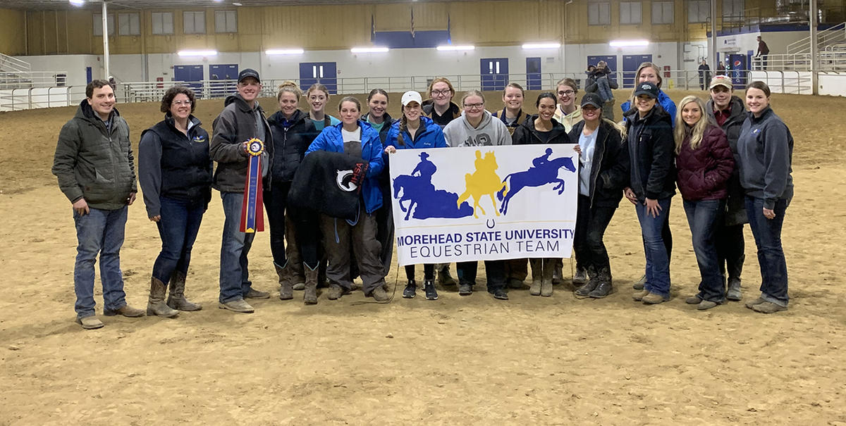 Equestrian Team hosts two weekend horse shows | WMKY