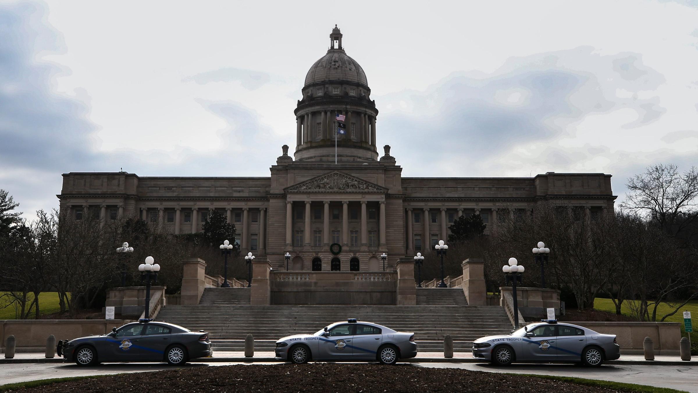 Kentucky State Capitol grounds closed; security increased WMKY
