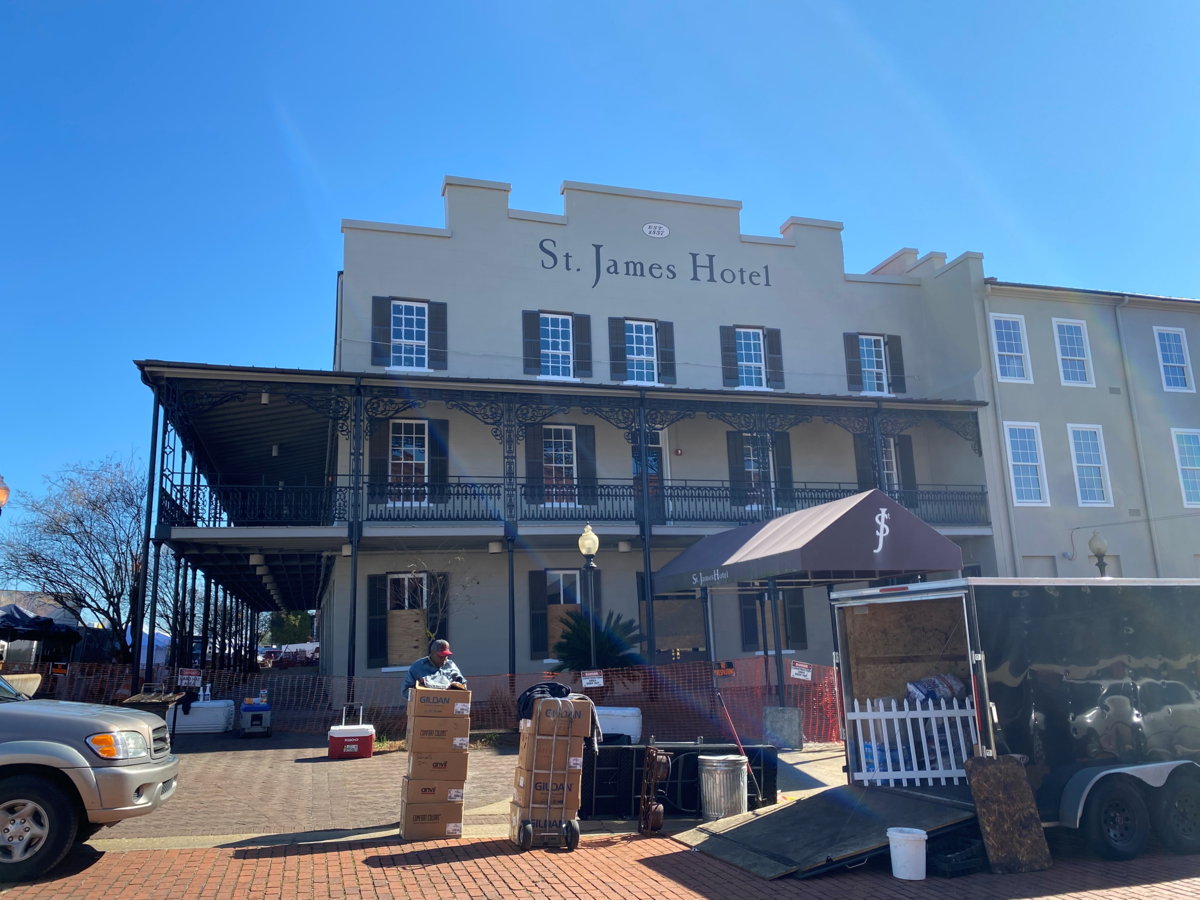Historic hotel hopes to visitors to Selma after refurbishment