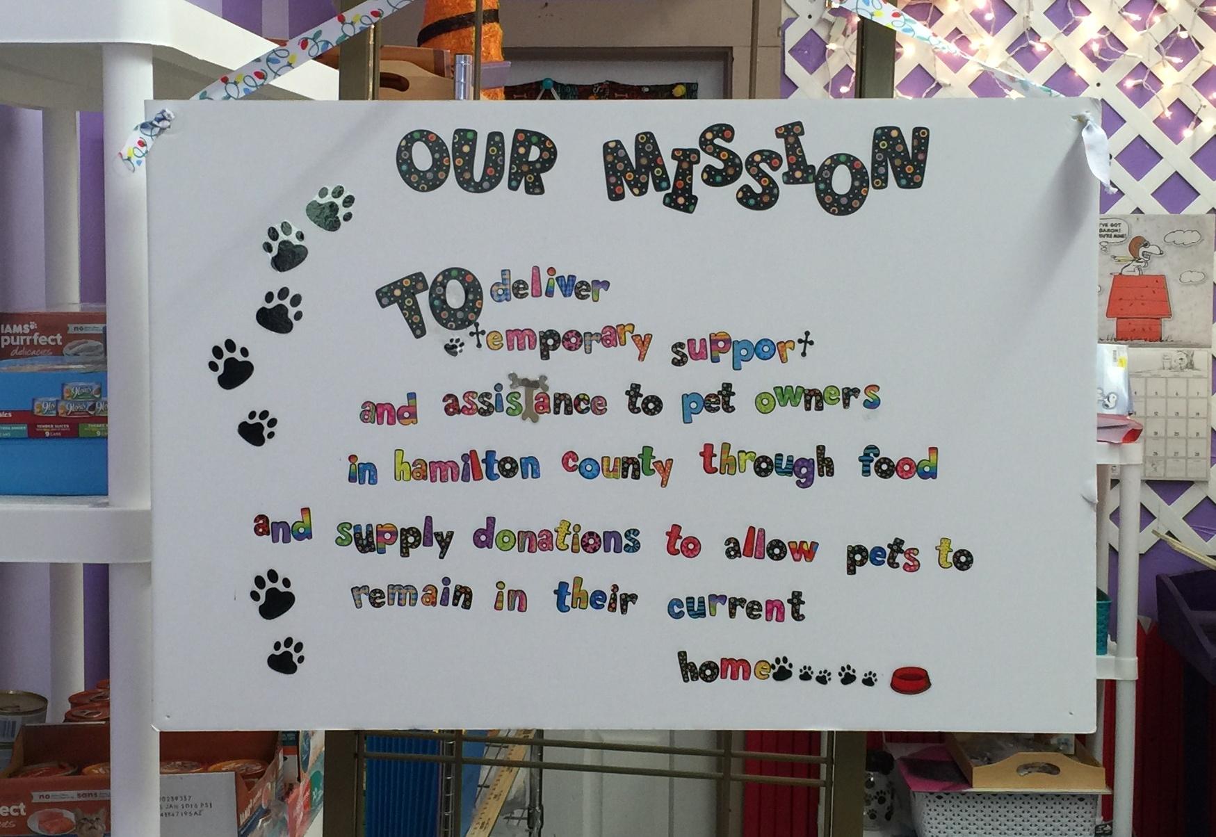 In Tough Times 4 Paws Pantry Feeds Pets Wutc