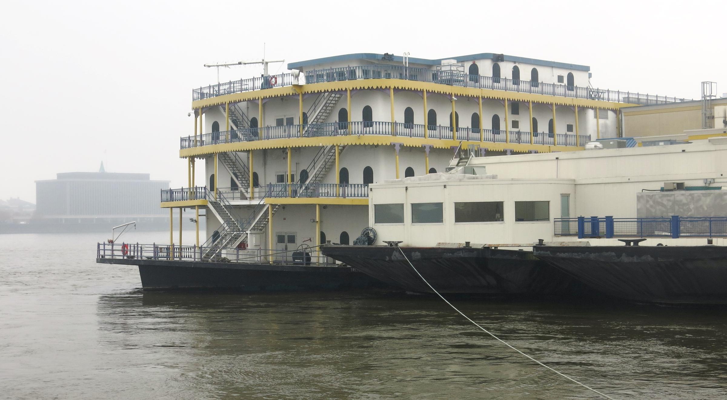 Casino boat davenport ia iowa