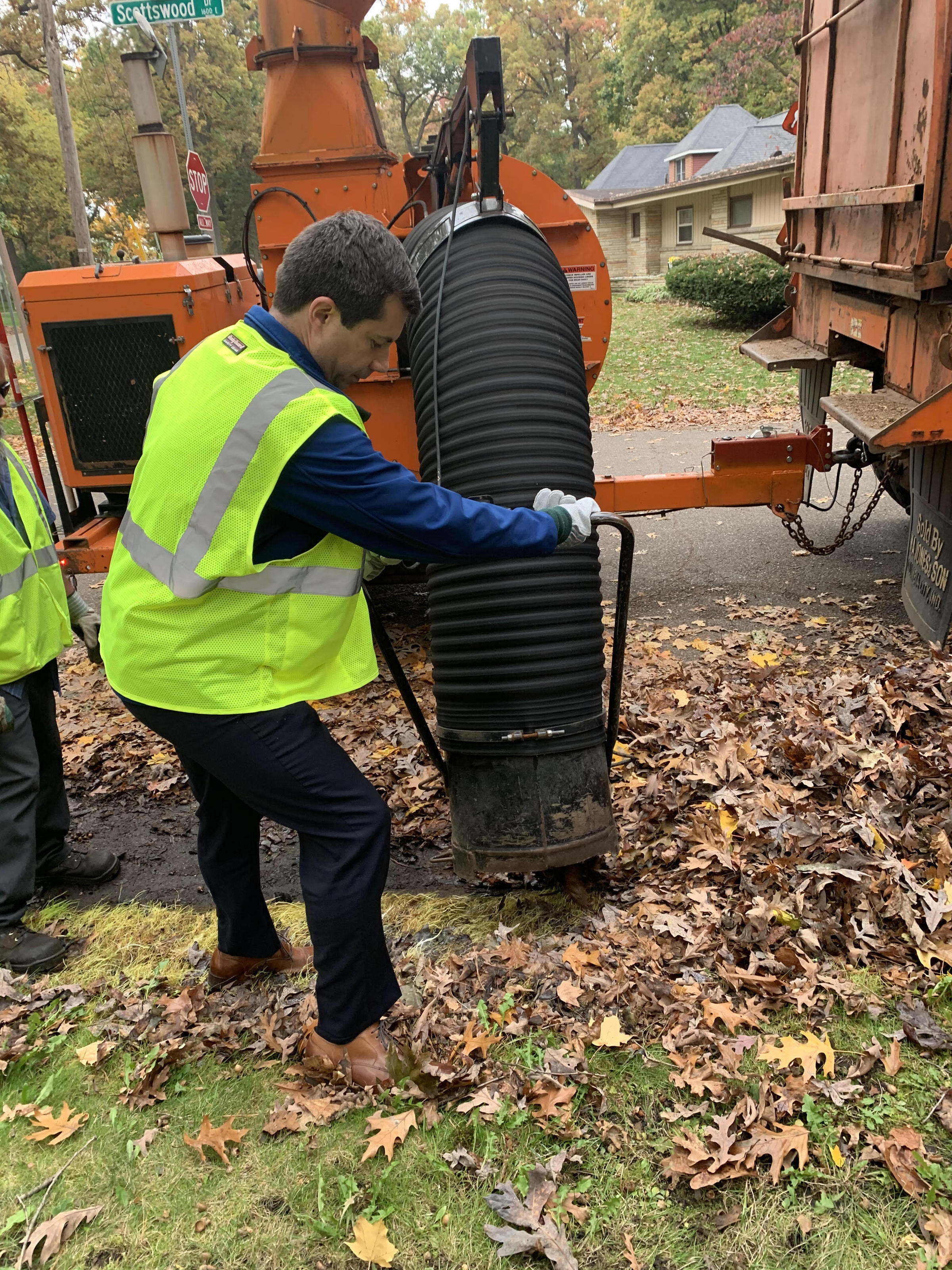 South Bend Using New Technology For Leaf Pickup Program WVPE