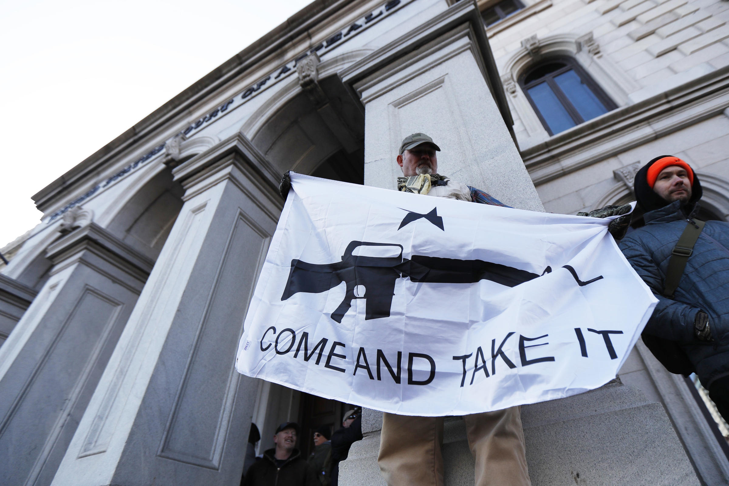 Virginia lawmakers reject assault weapon ban