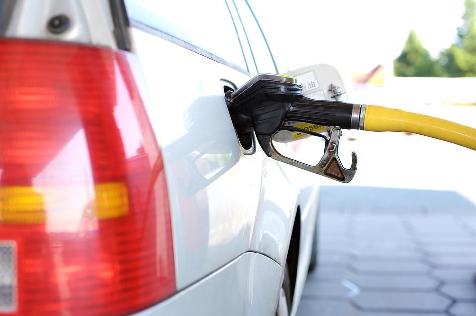 Your Bad Gasoline Habits Are Costing You Money Says Analyst WXPR