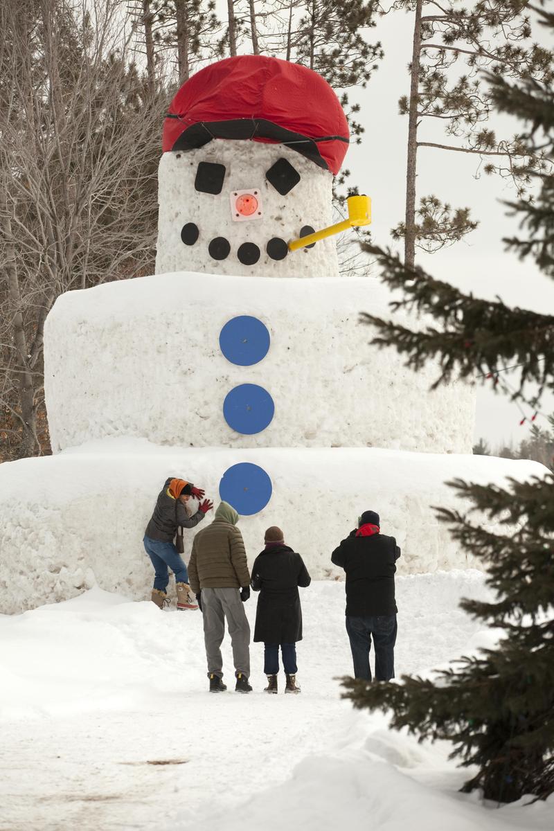 giant snowman teddy