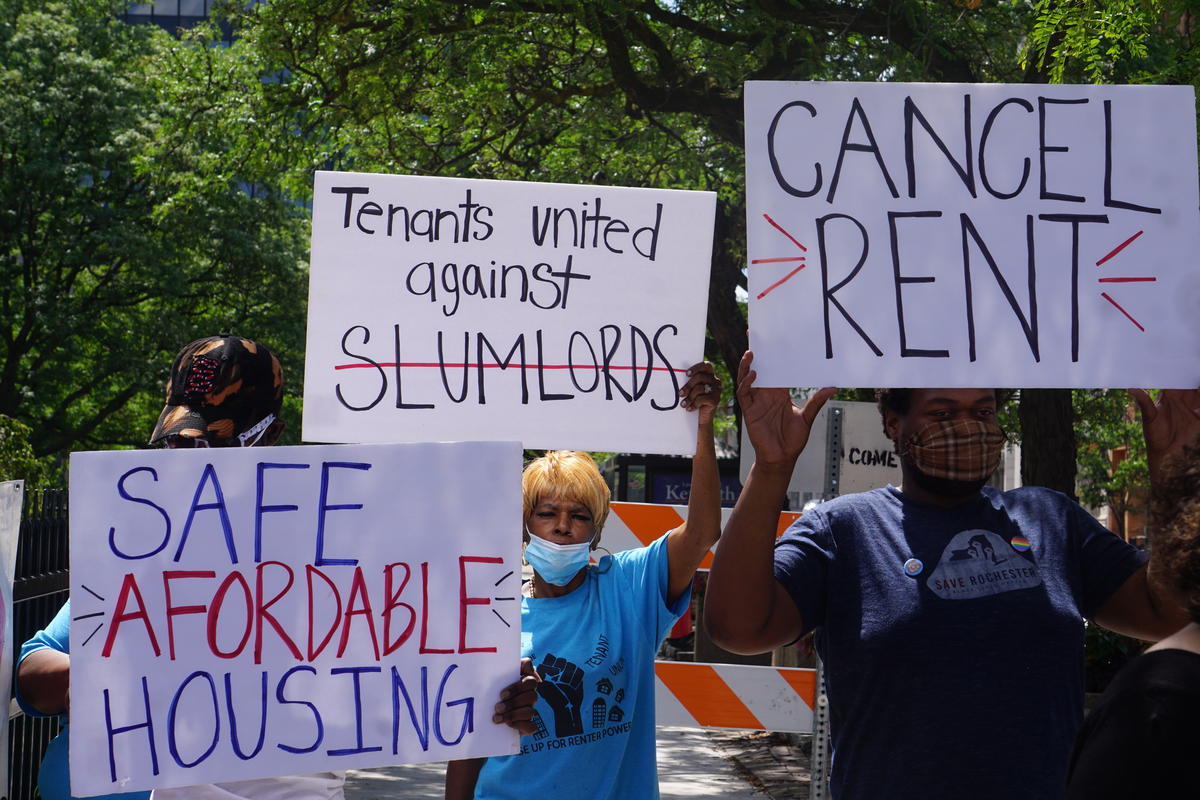 NY lawmakers move to extend eviction moratorium through end of August